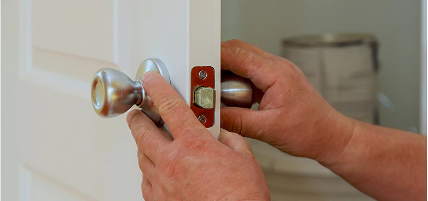 AAA Locksmiths For lock Replacement in Perth Amboy, New Jersey